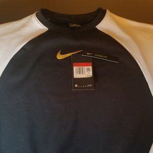 Nike Dri-Fit Women's Loose Fit Therma Sweatshirt - Size Large - New with Tags